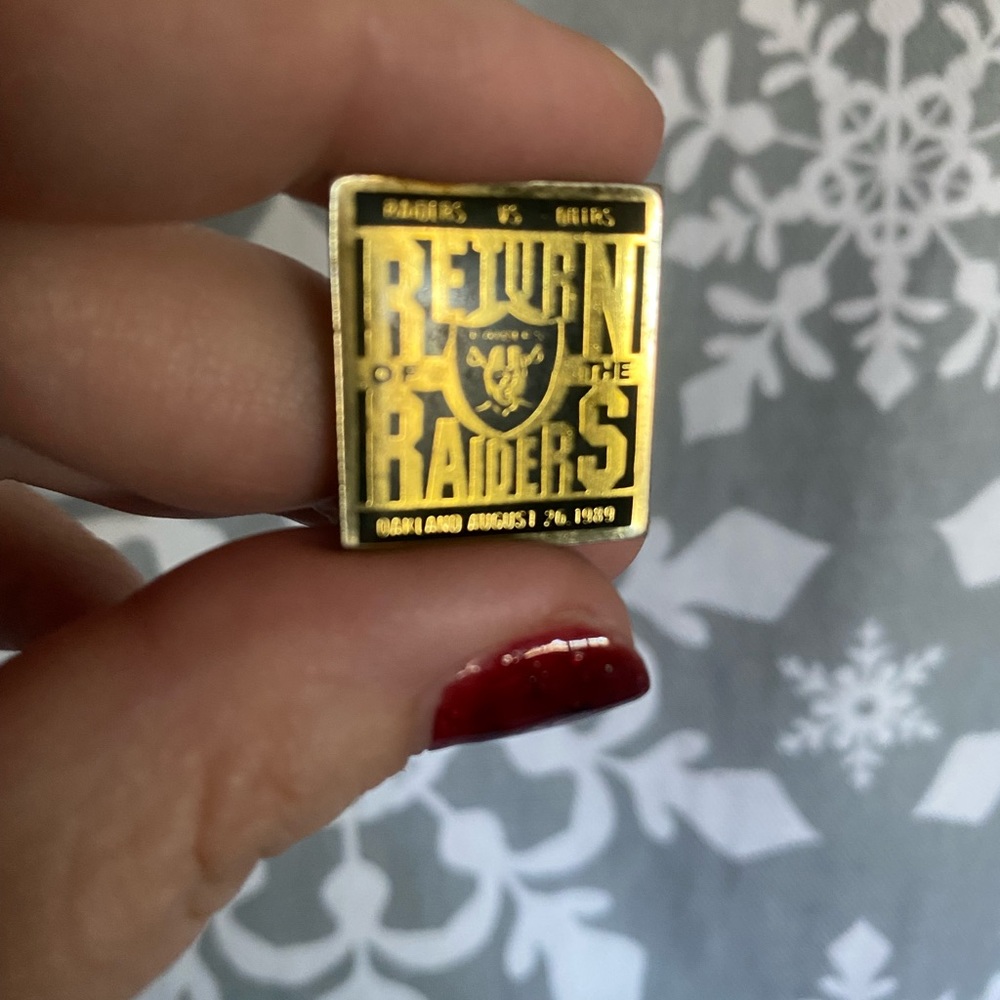 1989 Oakland Raiders Vintage Pin